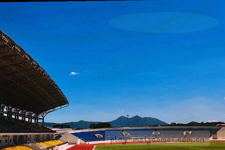 两个并列色块区域以细线相互连接，左侧为文字编辑标识，右侧为技术参数标识，象征两组协作